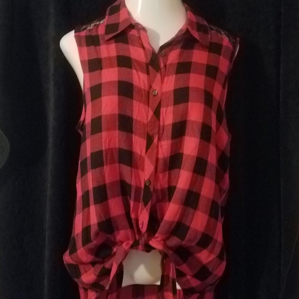 3 for $15 Plaid front tie top with lace. Rue21 XXL